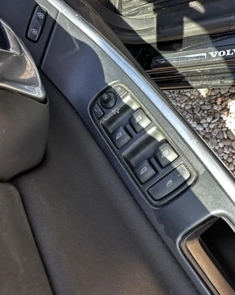 Volvo V60 cena 33600 przebieg: 273000, rok produkcji 2011 z Białystok małe 254